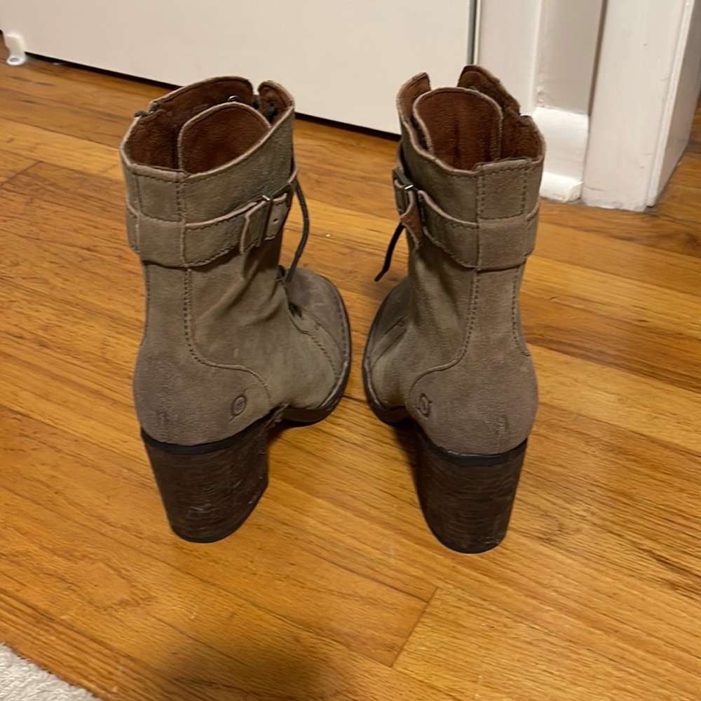 EUC Born Cass Boots - size 8 - Picture 10 of 12